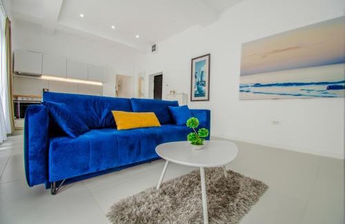 Jupiter Apartment | Forest by the sea