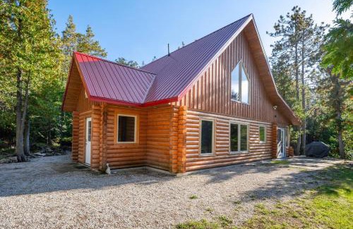 Tobermory House | Forest Cabin By National Park & Tobermory