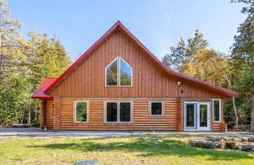 Tobermory House | Forest Cabin By National Park & Tobermory
