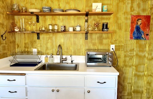 Carmel Cabin | Forest Cabin nestled in oak sanctuary between Valley Village and Carmel Beach