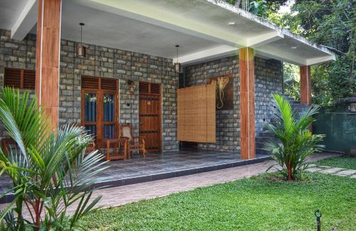 Udawalawa House | Forest Edge Safari Villa