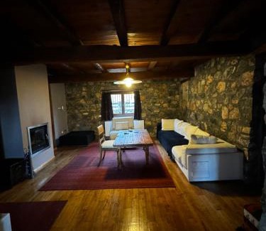 Aghios Athanasios Ski Chalet | Forest House
