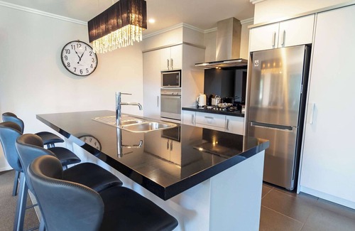 Lynmore House | Forest Lake Luxury | Spa Pool, Ride to the Forest