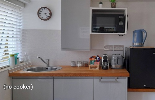 New Forest District Apartment | Forest Palms