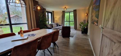 Ewijk House | Forestview 'Queenstown' 6 pers very child-friendly by Kawatea Cottages