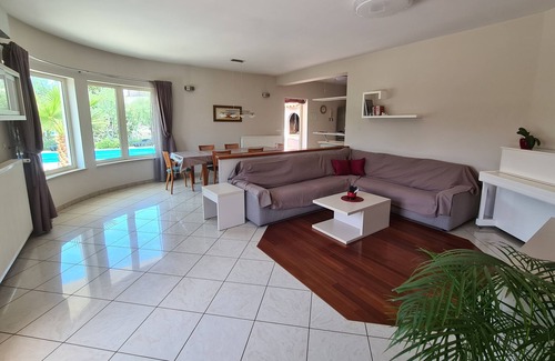 Kastel Novi Villa | Forge unforgettable memories surrounded by the pool and garden paradise!n