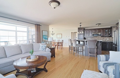 Queensbury House | Forget your worries in this spacious and serene space