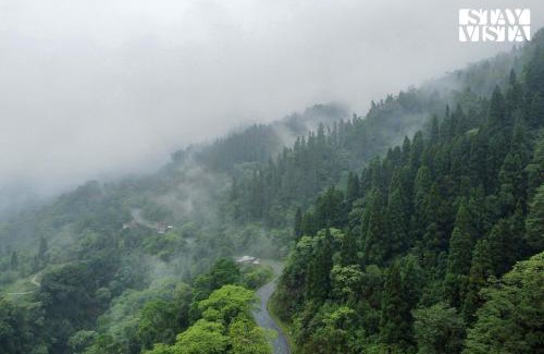 Kalimpong Villa | Forktail House with Swimming Pool at Kalimpong by StayVista