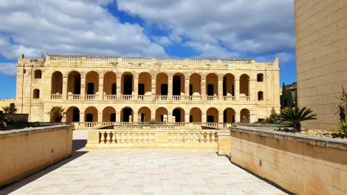 Ghajnsielem House | Fort Chambray Gozo