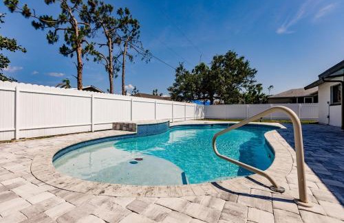 San Carlos Park House | Fort Myers Pool Home - Minutes to RSW and FGCU