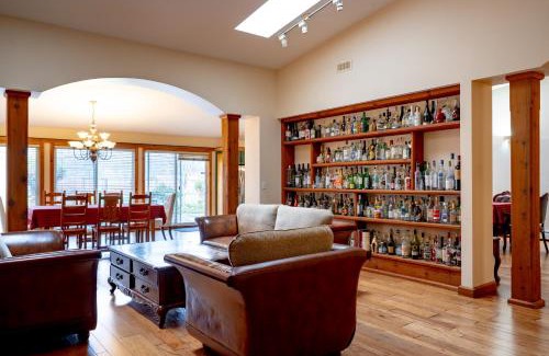 Langley House | Fort Wine Manor, Entire Private Estate Home