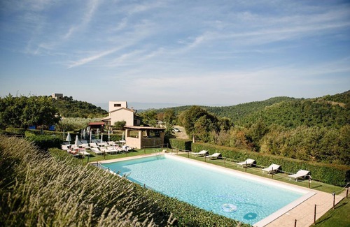 Gualdo Cattaneo Apartment | Forte Sorgnano | Farmhouse with private pool