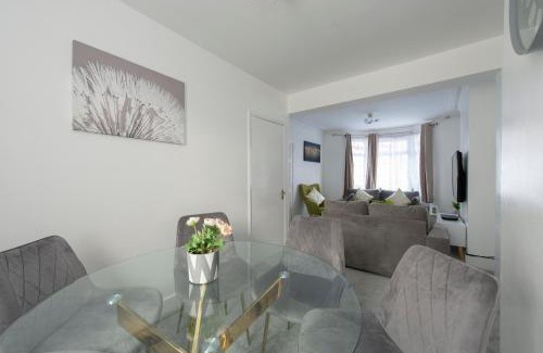 Greenwich House | Fortified Beautiful Three bedroom House