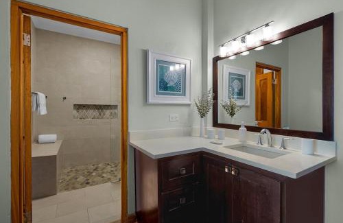 Discovery Bay Villa | Fortlands Point Villa Beachfront Luxury Retreat