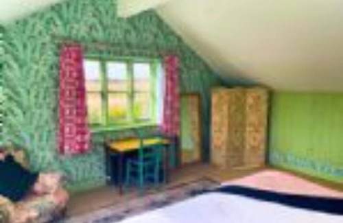Faringdon House | Forty's Farm, a quirky, rustic retreat