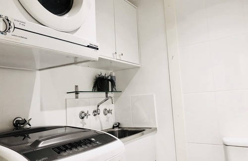 City East Apartment | Forum Central City Loft with Free Wi-Fi and Parking