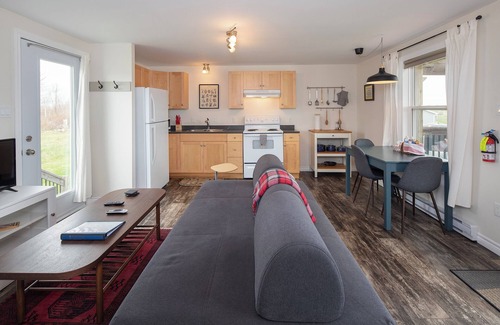 Egerton Apartment | Fossil Farms - Stay, Relax and Dine with Us