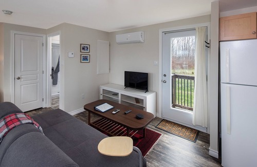 Egerton Apartment | Fossil Farms - Stay, Relax and Dine with Us