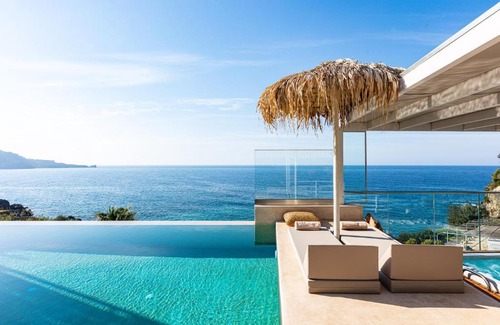 Agios Vasileios Villa | Fotinari Villas