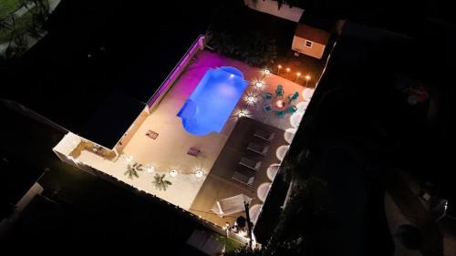 Largo House | Four Bed Home with Pool Game Room Bar Near Beach