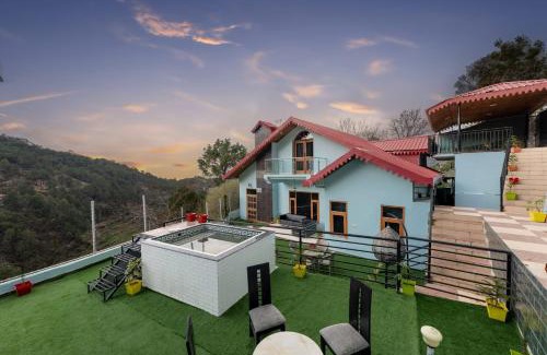 Kuthar Villa | Four Bedrom House Kasauli I The Mountain Mansion I Serviced Villa I Party & Music I Sky Bonfire I Group of Exotic Stays