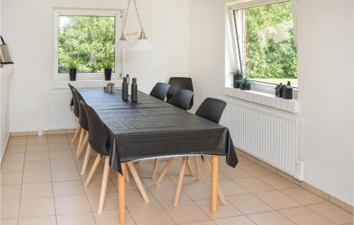 Sonderho House | Four-Bedroom Holiday Home In Ribe