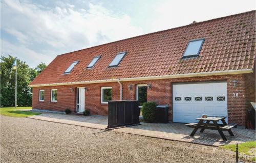 Sonderho House | Four-Bedroom Holiday Home In Ribe