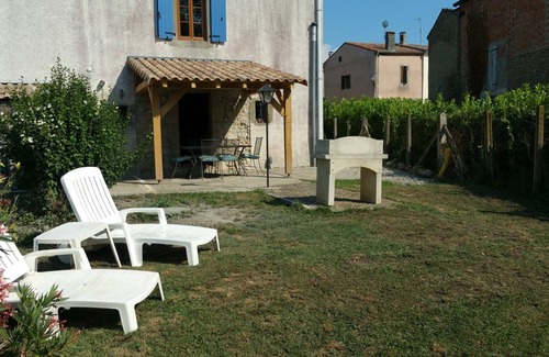 Limbrassac Cottage | Four independent cottages in an old farmhouse with swimming pool - ‘Bordeaux’