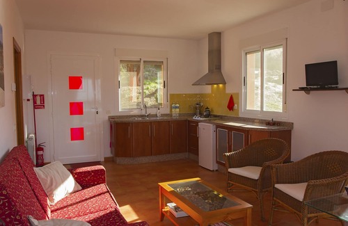 Arroyomolinos de Montanchez House | Four person bungalow in the Spanish countryside, unique for nature lovers.