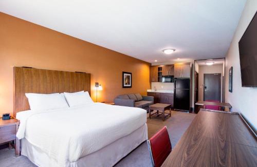 Grande Prairie Hotel | Four Points by Sheraton Grande Prairie