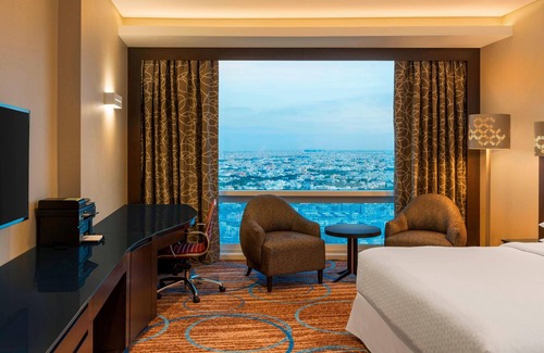 Kuwait City Hotel | Four Points by Sheraton Kuwait