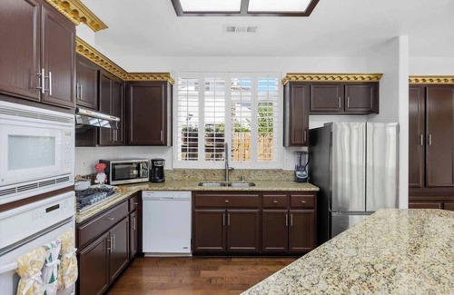 Greenacres House | Four Seasons Retreat on Windsor Park Dr #41844