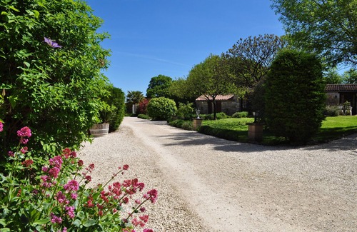 Brettes Cottage | Four spacious cottages with outdoor heated pool and play areas.