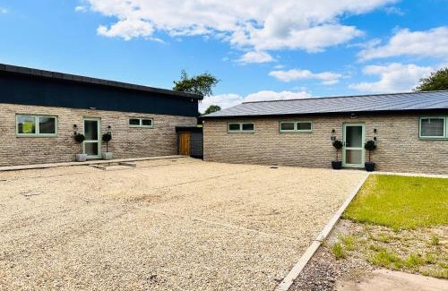 Tredunnock House | Fox Acre Lodge - Amazing Views