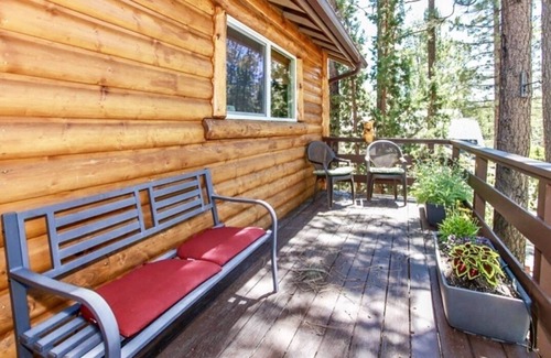 Eagle Mountain Estates House | Fox Farm, Cozy cabin with a game room, hot tub, & 2 decks in a great location!