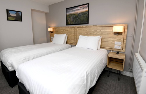 Barrow Gurney Hotel | Fox & Goose, Barrow Gurney by Marston's Inns