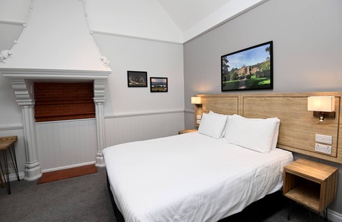 Barrow Gurney Hotel | Fox & Goose, Barrow Gurney by Marston's Inns