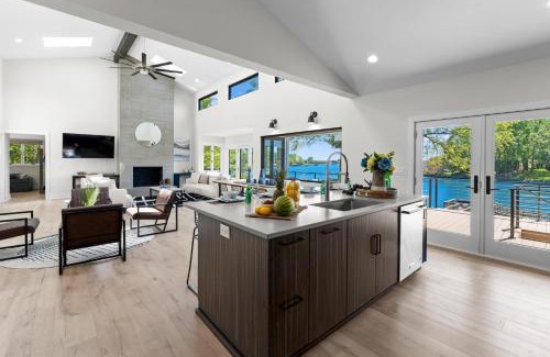 Westport House | Fox Run w/Heated Pool & Optional Boat Rental