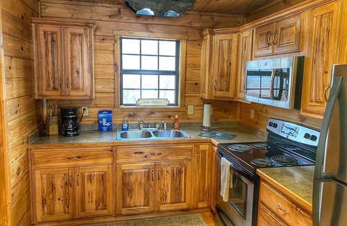 Jasper Cabin | Foxcroft Buffalo River Log Cabin: Cozy & Secluded w Mountain View 3 min to BNR