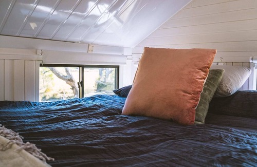 Robertson House | Foxglove Cottage Summ
