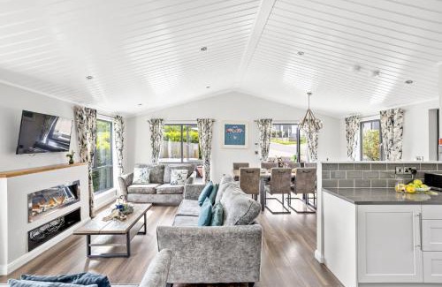 Lifton House | Foxglove Lodge, 31 Roadford Lake Lodges