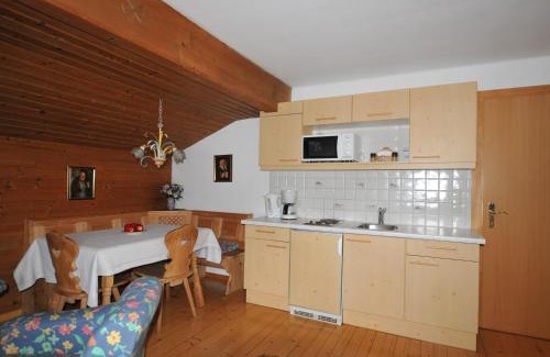 Kitzbuehel House | Frühstückspension & Appartements Eugenie