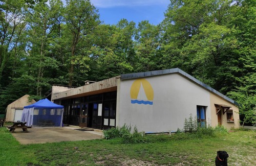 Eclaron-Braucourt-Sainte-Liviere RV Rental | Une Yourte Avec vue sur le lac du Der