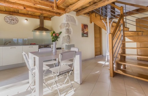 Cessens House | House classified 3 *, and 3 ears, located between two beautiful lakes in a quiet