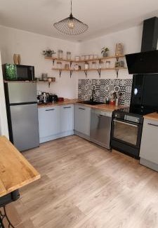 Javerlhac-et-la-Chapelle-St-Robert Apartment | Joli studio