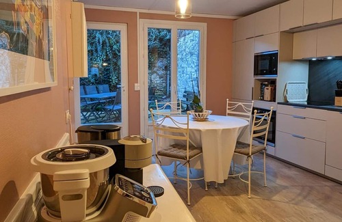 La Rochefoucauld Cottage | Gite La Rochefoucauld-en-Angoumois, 5 bedrooms, 10 persons