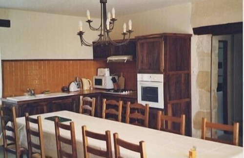 Rouffignac-Saint-Cernin-de-Reilhac House | Character house with old-fashioned furnishings, games room, swimming pool, garden