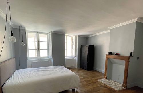 Saint-Geniez-d'Olt House | Gde Maison Avec Jardin et Jacuzzi