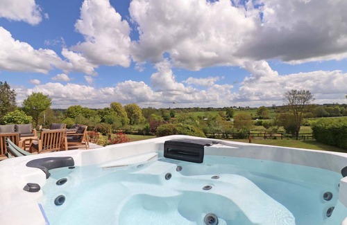 Saint-Germain-de-Clairefeuille Cottage | 130 m² Cabin ∙ 4 bedrooms ∙ 10 guests