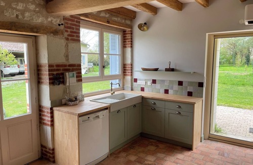 Saint-Gervais-les-Trois-Clochers House | Farmhouse in Poitou